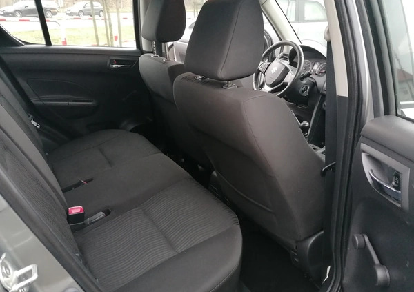 Suzuki Swift cena 19990 przebieg: 176000, rok produkcji 2012 z Gniezno małe 254